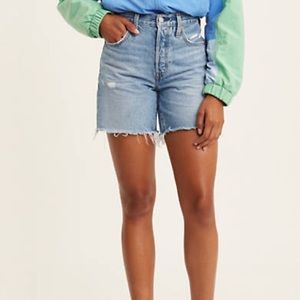 Mid Thigh Levi’s Denim Shorts